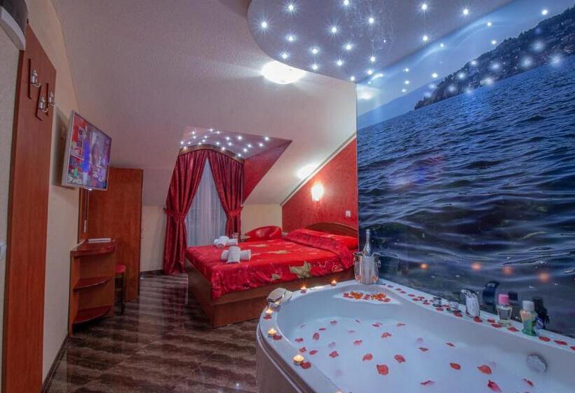 سوئیت دلوکس 2 خوابه, Villa Dislievski