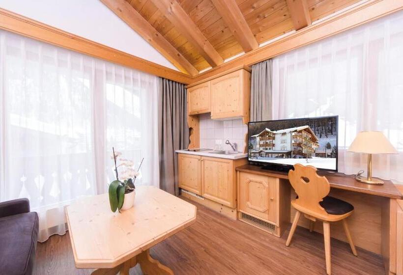 سوییت جونیور, Waldpark Hotel Garni