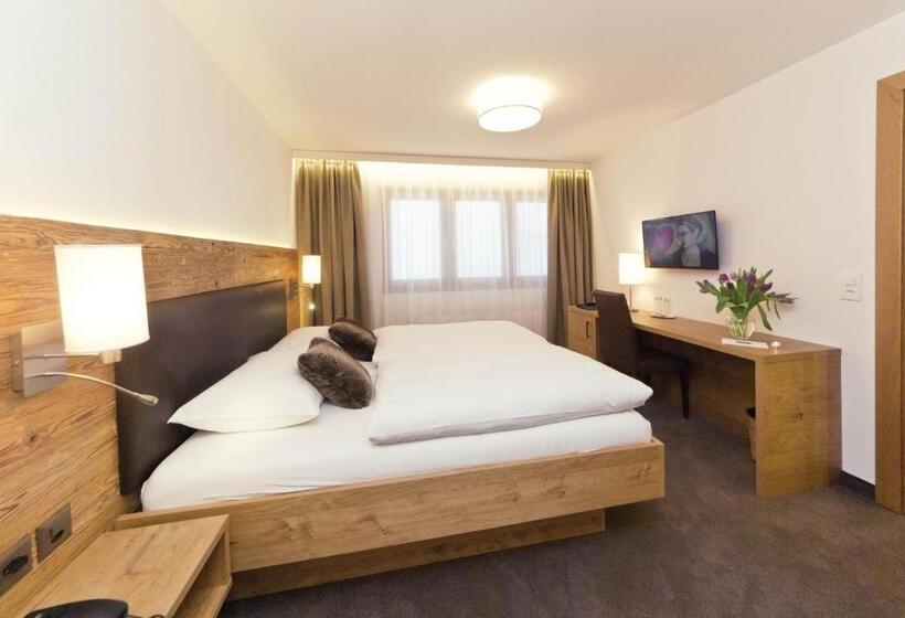 آپارتمان لوکس 1 خوابه, Waldpark Hotel Garni