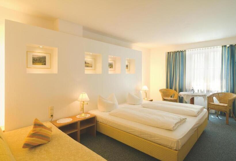 スタンダードトリプルルーム, Altstadt Hotel Zum Hechten