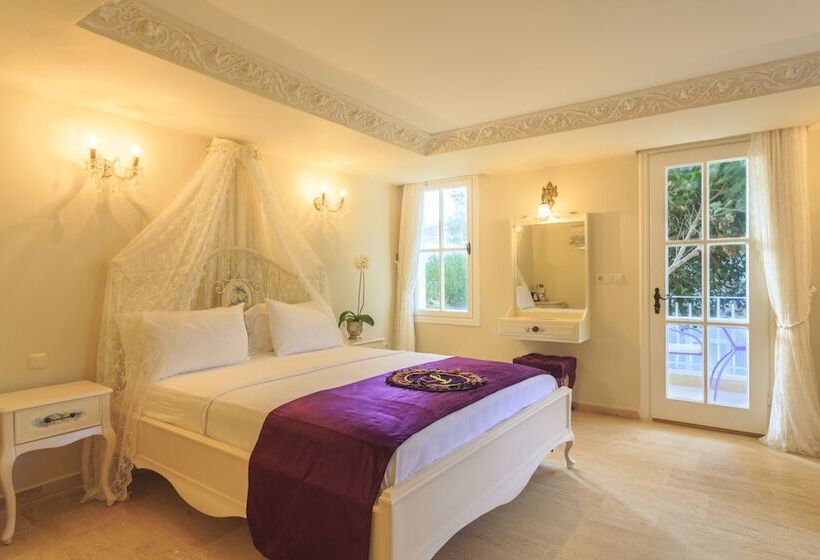 Люкс Повышенной Комфортности, Lukka Exclusive Hotel – Adult Only +12