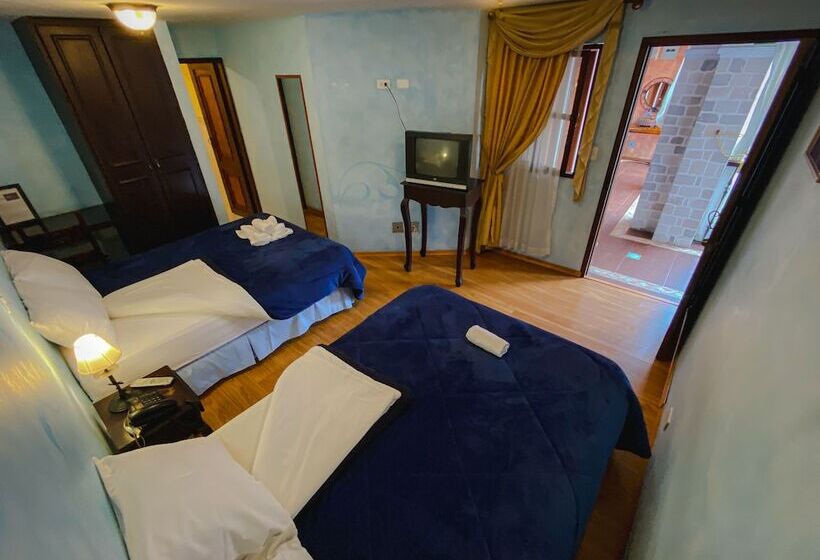 اتاق سوپریور, Golden Rest Latacunga