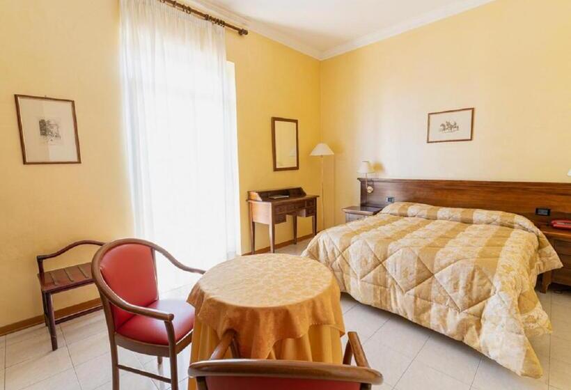 اتاق استاندارد, Villa Delle Rose