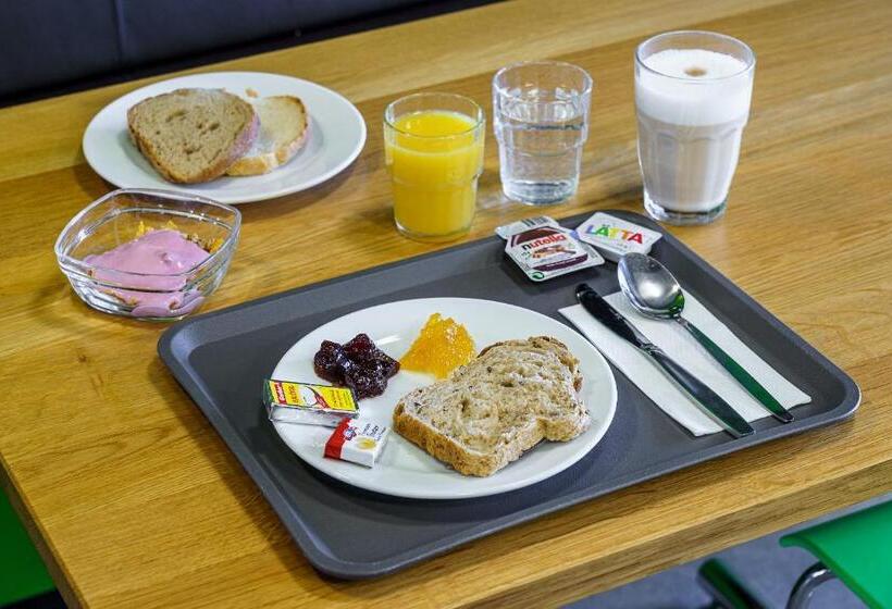 חדר סטנדרט לשלושה, Backpackers Villa Sonnenhof   Hostel Interlaken