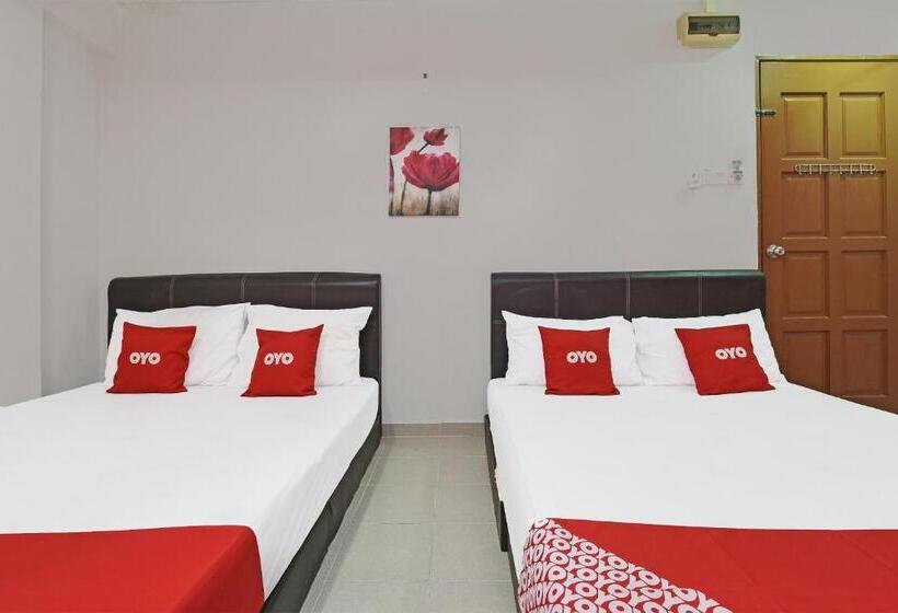 Family Suite, Oyo 90324 Muar Station