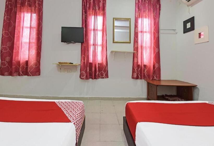 Family Suite, Oyo 90324 Muar Station