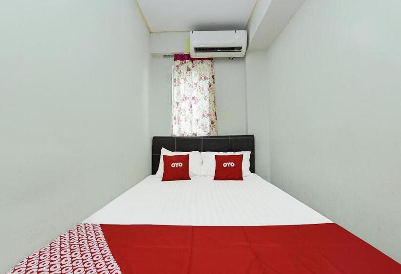 Номер Deluxe, Oyo 90324 Muar Station