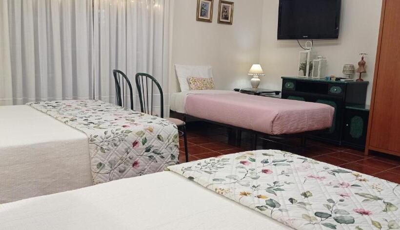 اتاق خانوادگی, A Casa Da Ti Laura   Al