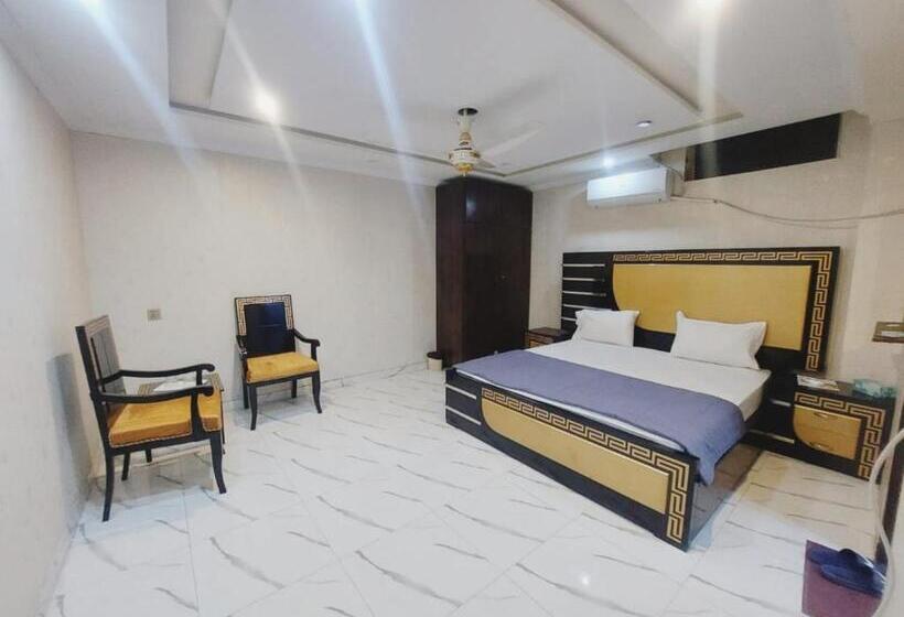 اتاق اکونومی, White Pearl