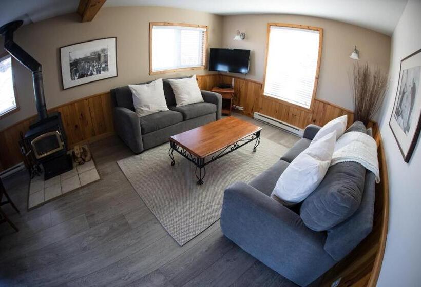 샬레, Le Montagnard – Auberge/hôtel & Chalets