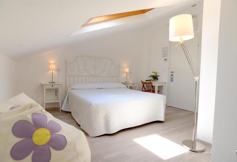 Quarto Ático, Maree