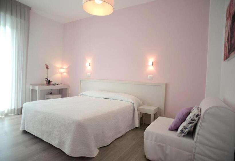 Quarto Triplo Estandar com Sacada, Maree