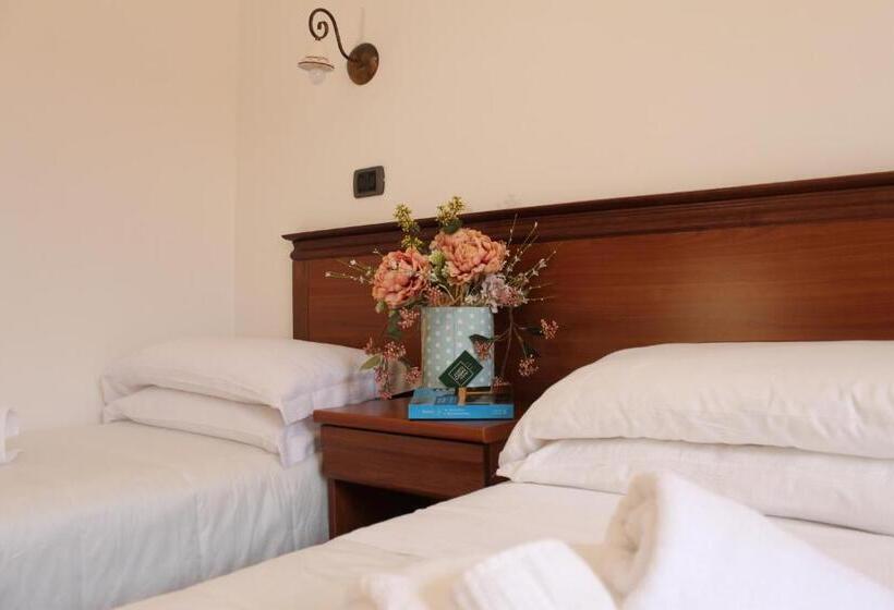 Номер Стандарт Трехместный, Relais Casina Copini