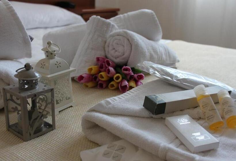 Номер Стандарт, Relais Casina Copini