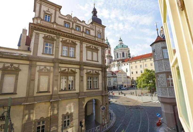 Quarto Estandar, U Schnellu