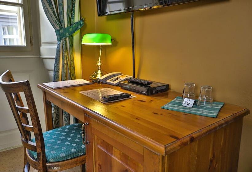 Quarto Estandar, U Schnellu