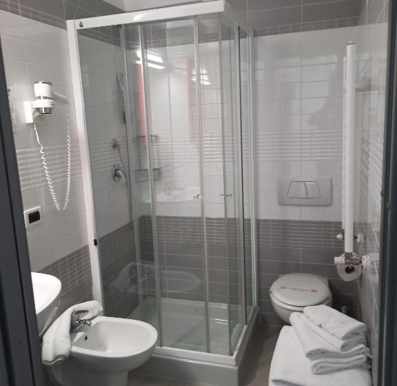 سوییت جونیور با بالکن, Residence Sanremo