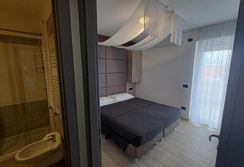 سوییت جونیور با بالکن, Residence Sanremo