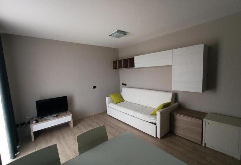 سوییت جونیور با بالکن, Residence Sanremo