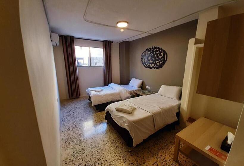 اتاق استاندارد با بالکن, Layaali Hostel