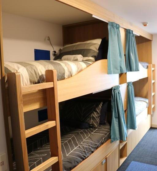 공동 객실, Adventure Q2 Hostel