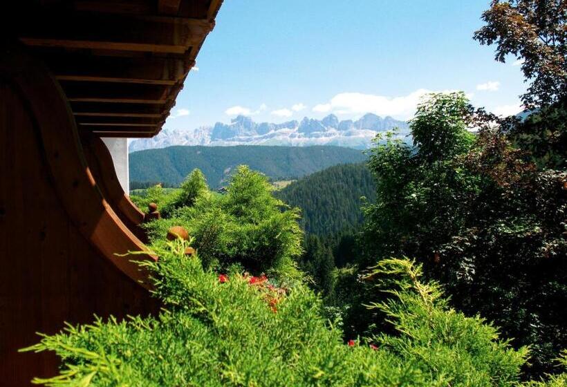 Полулюкс, Ganischgerhof Mountain Resort & Spa