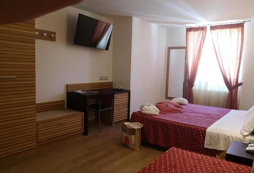 Номер Стандарт Трехместный, Albergo Cavallino Bianco