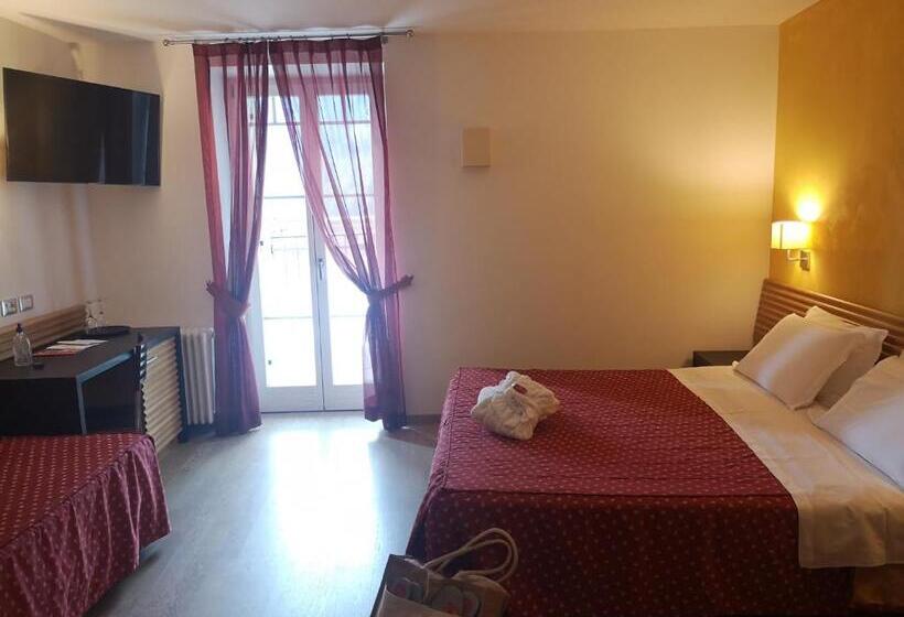Четырехместный Номер Стандарт, Albergo Cavallino Bianco