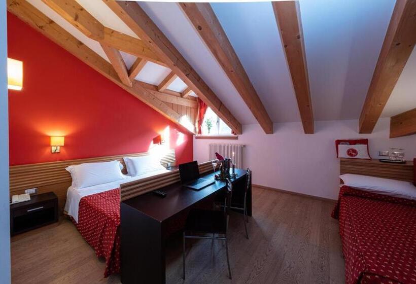 Номер Стандарт Трехместный, Albergo Cavallino Bianco