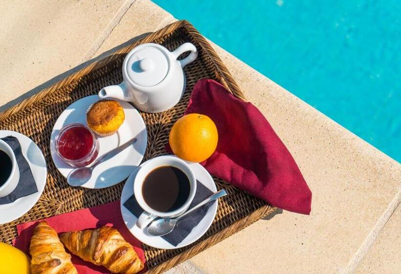 Номер Стандарт с Террасой, Au Bien Etre Piscine