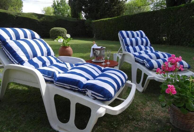 Номер Стандарт с Террасой, Au Bien Etre Piscine