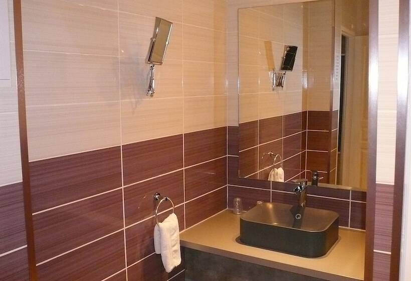 Номер Престиж, Hôtel L'européen