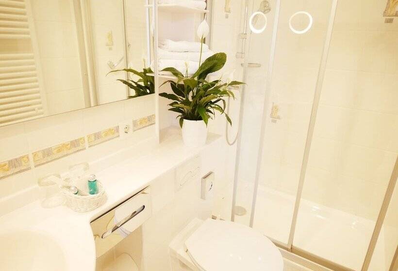 Номер Стандарт, Kreuz Post Hotel Restaurant Spa
