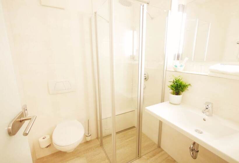 Номер Премиум, Kreuz Post Hotel Restaurant Spa
