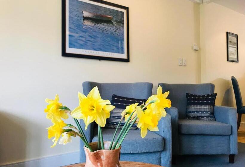 Апартаменты 1 Спальня Вид на Сад, Bruce Waterfront Apartments