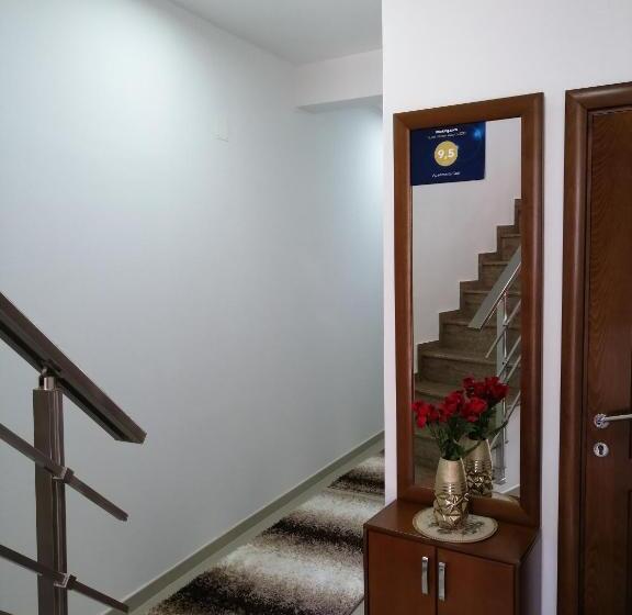 اتاق استاندارد چهار تخته, Apartments Gazi