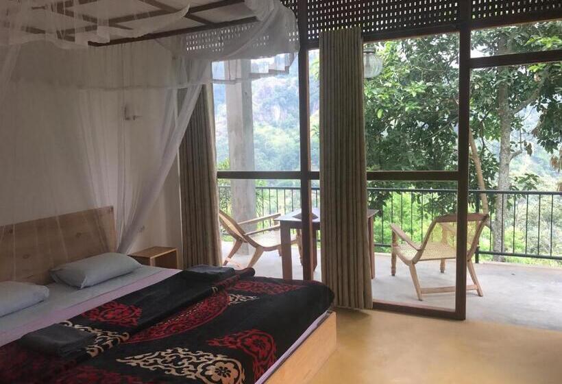 Номер Стандарт Трехместный, Raveena Guest House