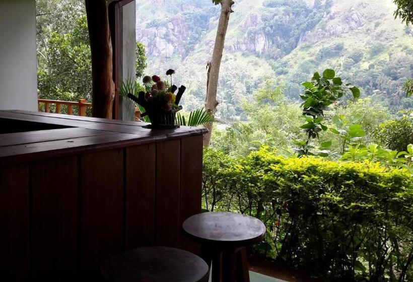 Номер Стандарт Трехместный, Raveena Guest House