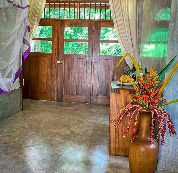 کلبه ییلاقی سوپریور یک خوابه, Mangrove Beach Chalets