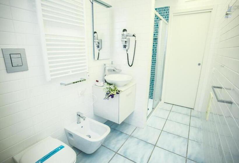 スタンダードトリプルルーム, Il Viaggiatore Gaeta Medievale B&b