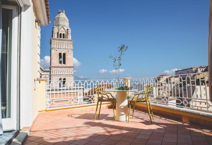 オーシャンビューデラックスルームバルコニー付き, Il Viaggiatore Gaeta Medievale B&b