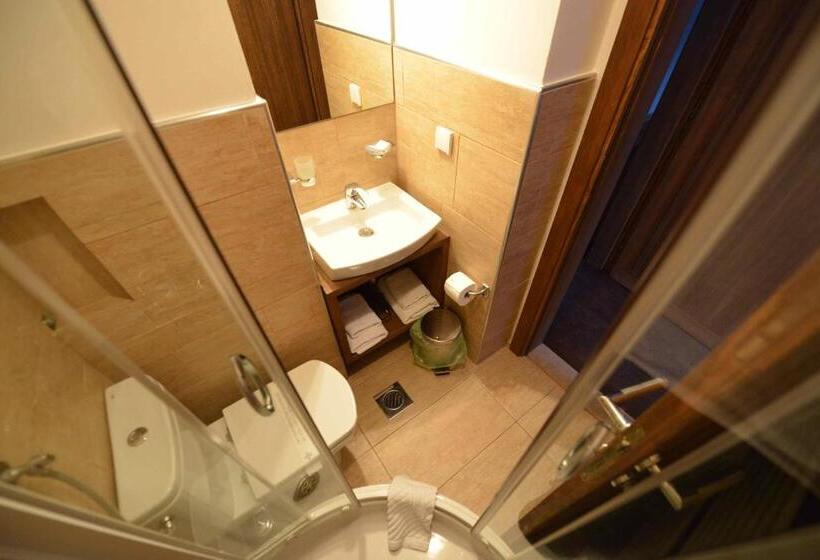 اتاق استاندارد, Garni Hotel Konak