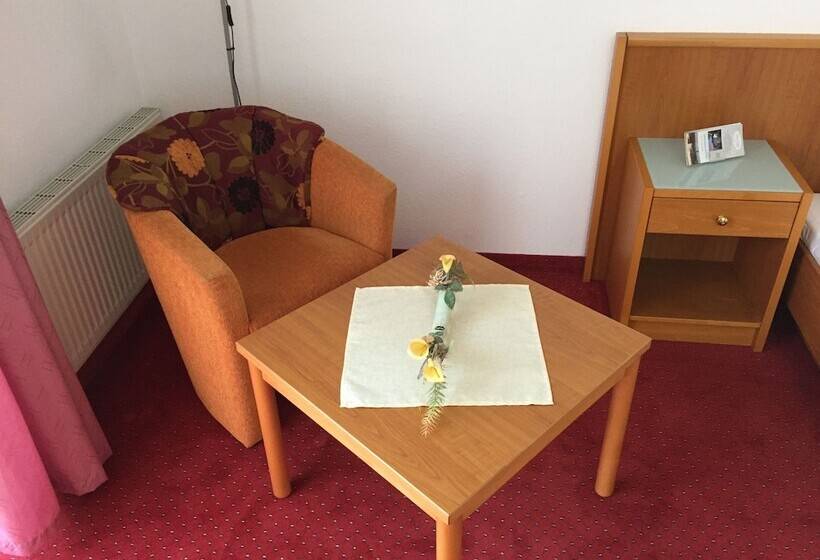 스위트, Gut Hotel Pommernhotel Barth