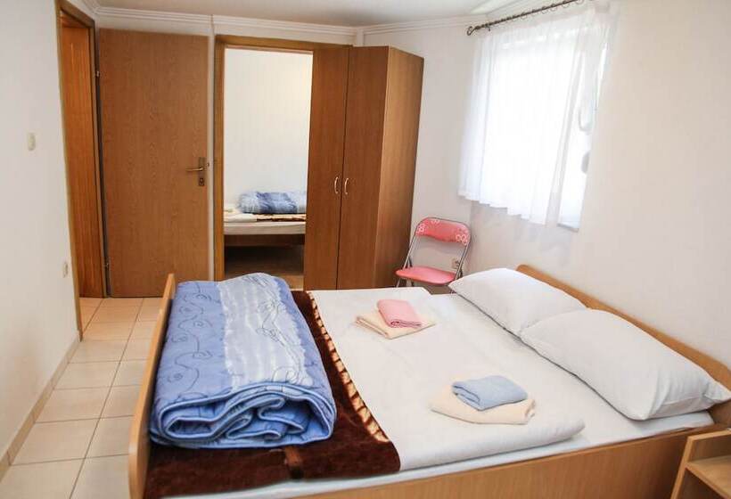 اتاق استاندارد سه نفره, Family Guesthouse In Forest Ana & Stjepan Nikolić