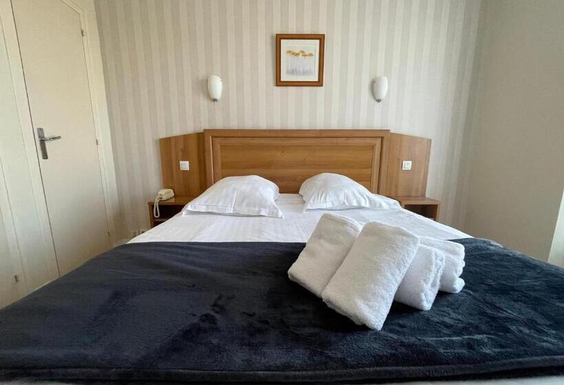 Номер Стандарт, Le Relais De La Place