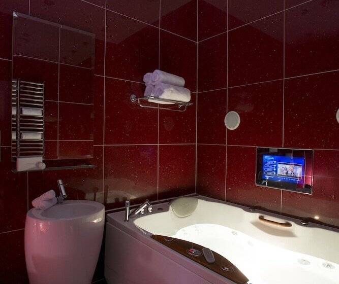 Номер Superior Кровать Кинг, The Clarence Boutique Rooms