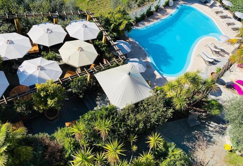 レイクビュースタンダードルーム, Villa Miravalle