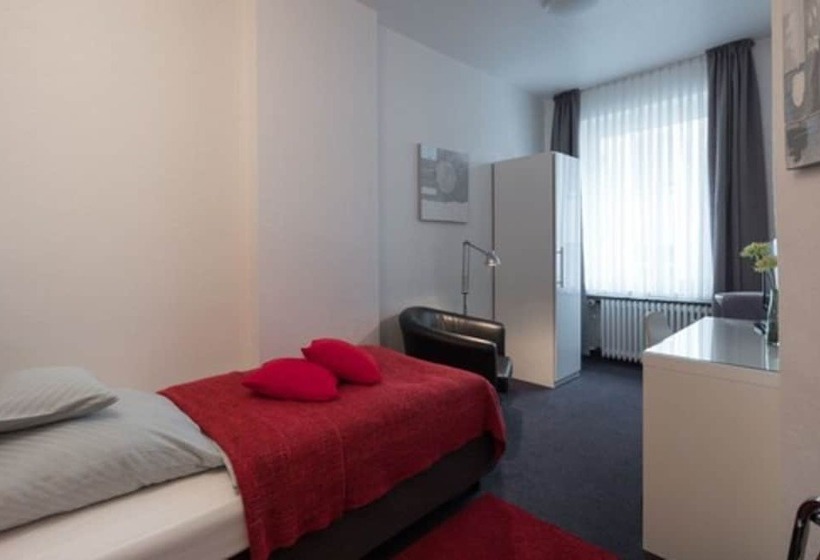اتاق استاندارد یک تخته با سرویس بهداشتی مشترک, Brandenburger Hof
