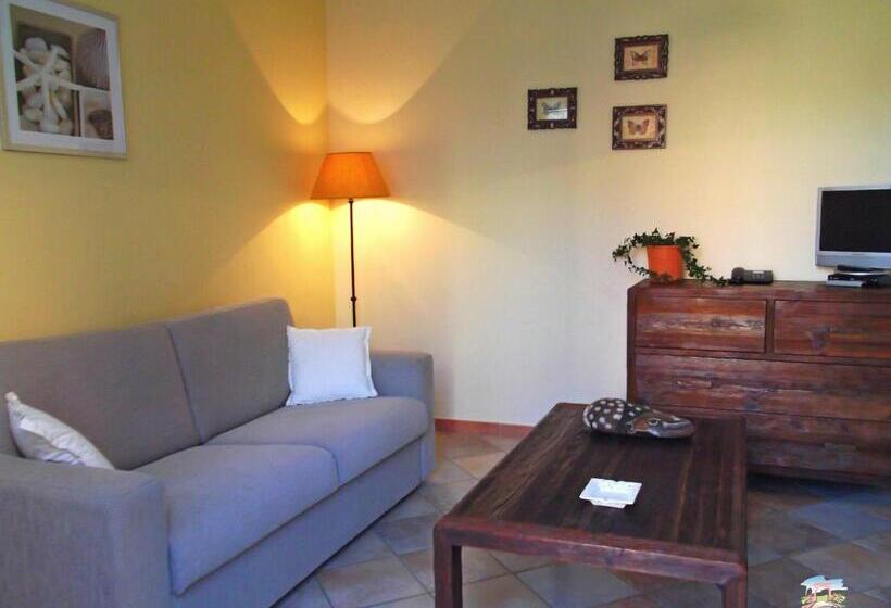 اتاق کلاسیک, La Corte Rosada