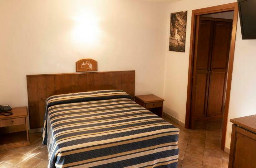 اتاق استاندارد یک نفره, Residence Chateau